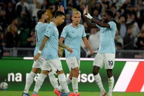 لاتسيو يعبر كالياري وينضم للمربع الذهبي بالدوري الإيطالي